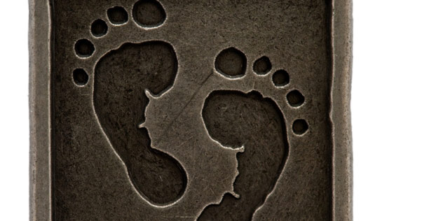 Fußabdrücke eines Babys,© iStockPhoto / manley099 